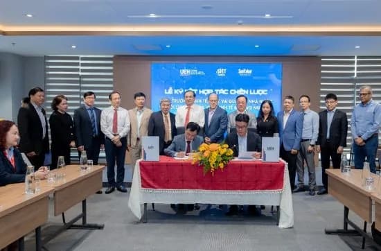 Ký kết hợp tác giữa UEH với SunValue và Viện Kinh tế và Công nghệ